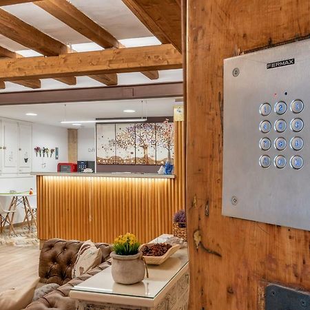 Hostal 977 Tarragona Luaran gambar