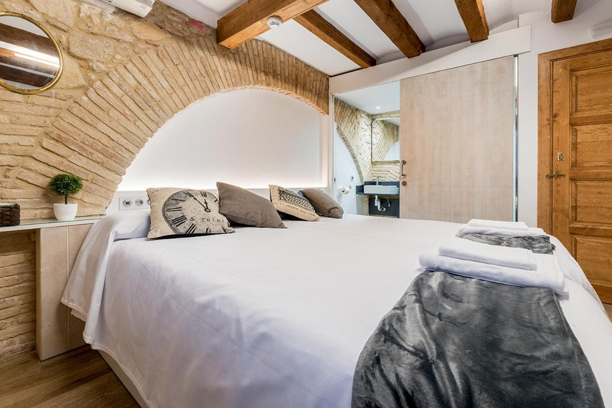 Hostal 977 Tarragona Luaran gambar