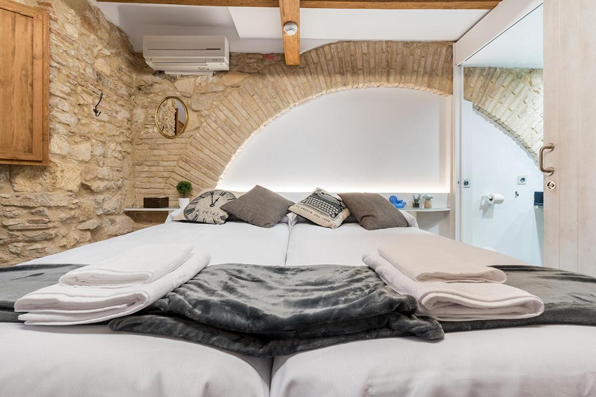 Hostal 977 Tarragona Luaran gambar