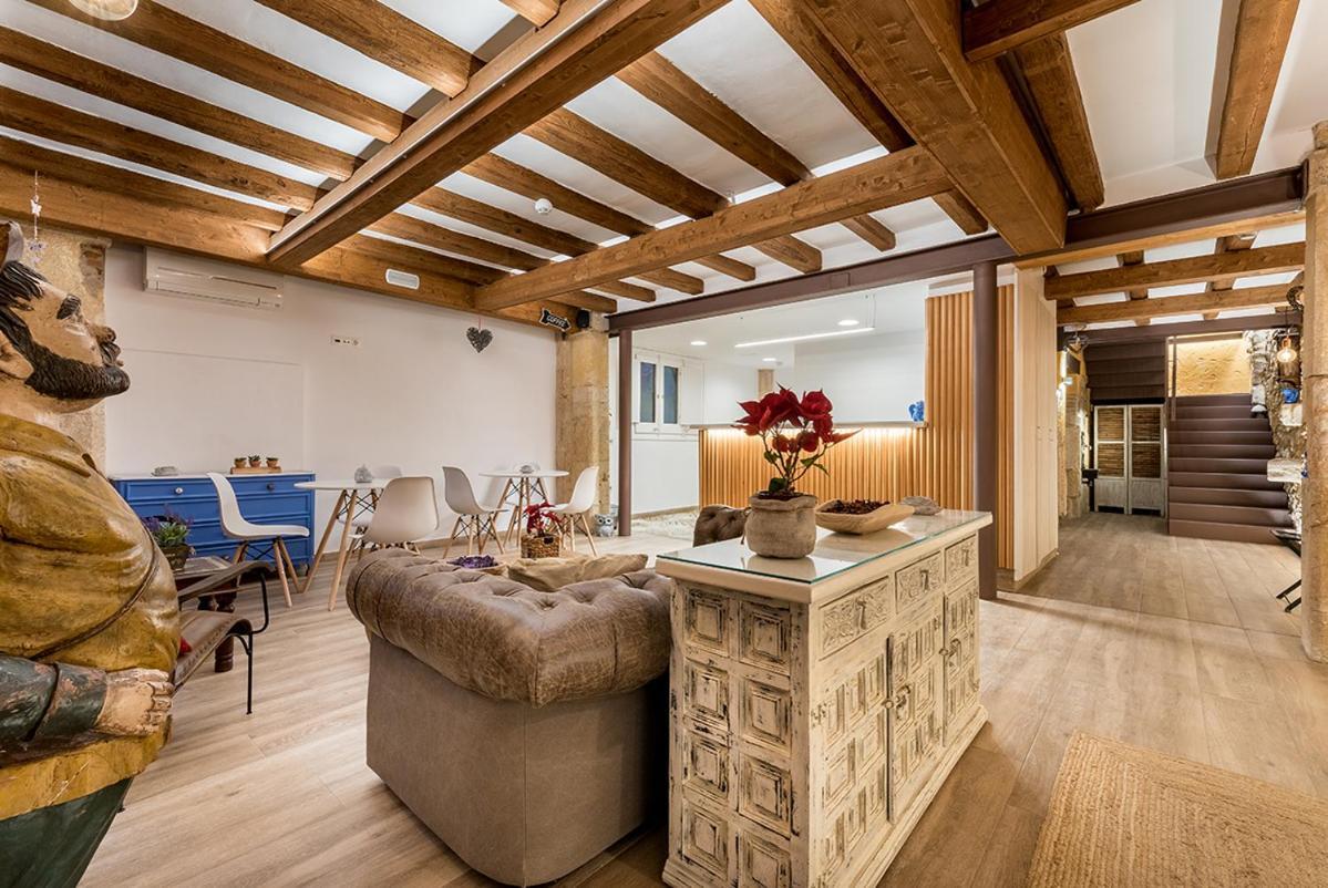 Hostal 977 Tarragona Luaran gambar