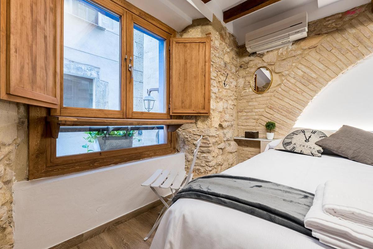 Hostal 977 Tarragona Luaran gambar