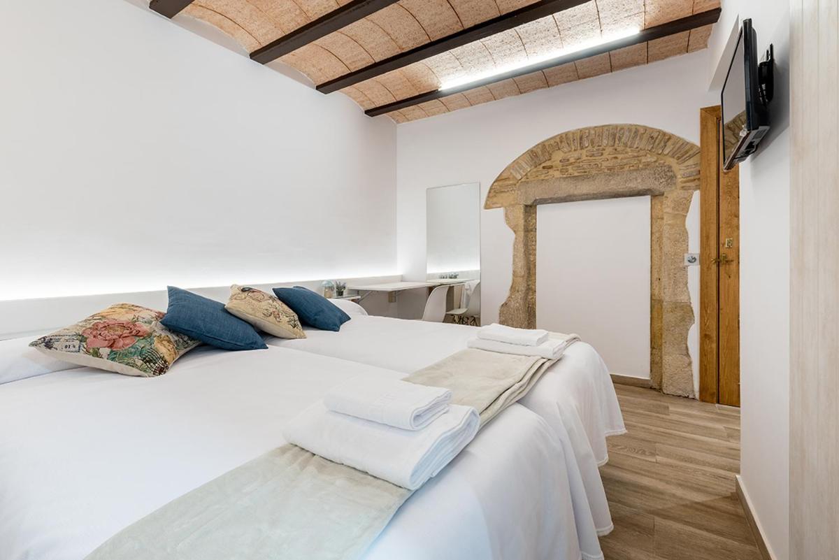 Hostal 977 Tarragona Luaran gambar