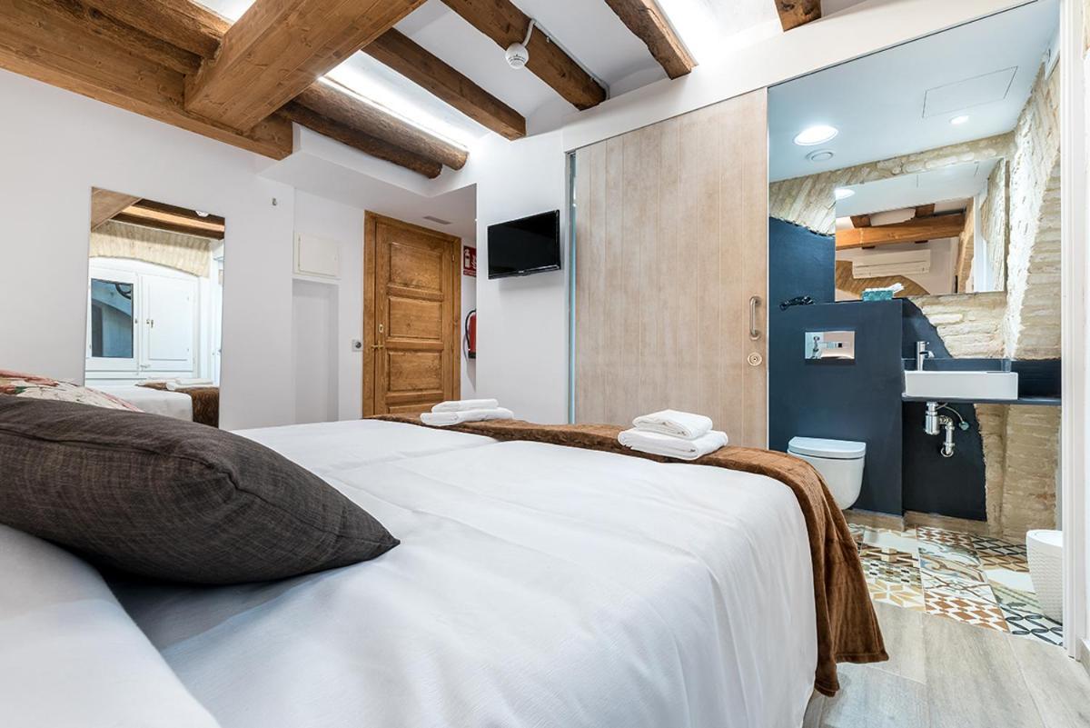Hostal 977 Tarragona Luaran gambar