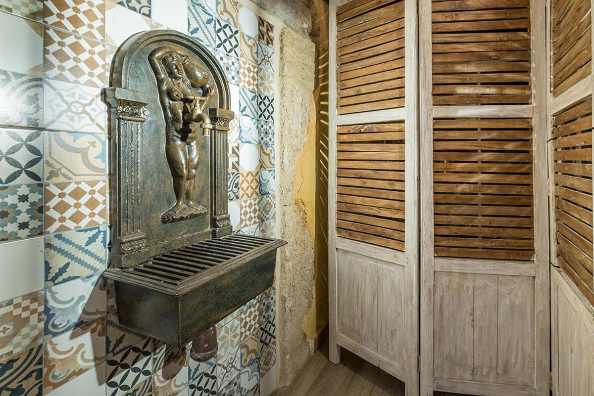 Hostal 977 Tarragona Luaran gambar