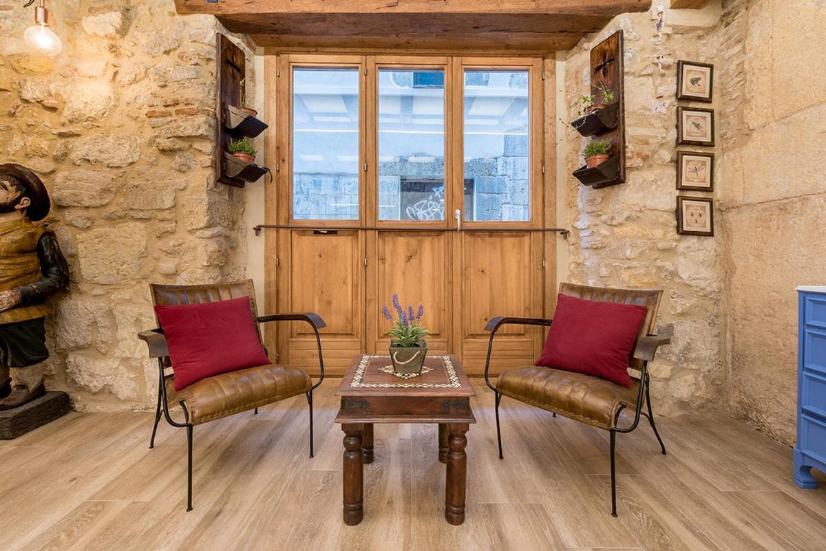 Hostal 977 Tarragona Luaran gambar