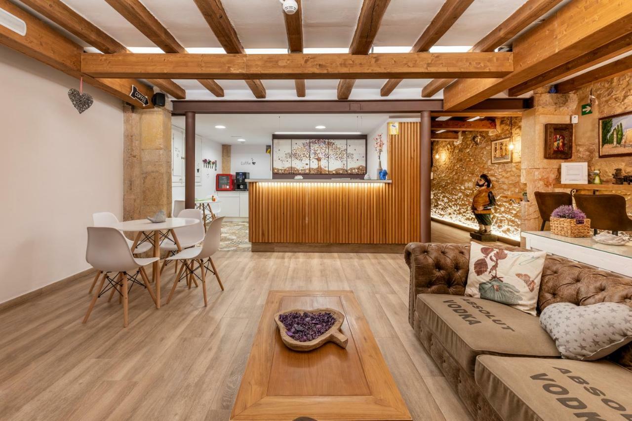 Hostal 977 Tarragona Luaran gambar